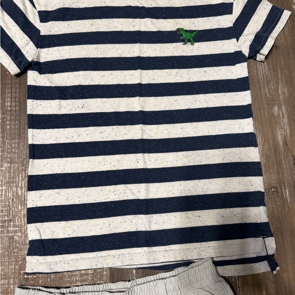 Boys Jurassic World Black Graphic Tee bundle - Picture 2 of 8